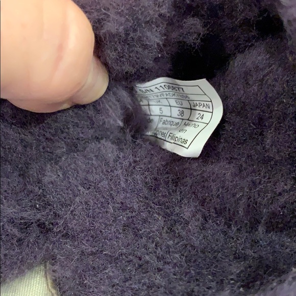 UGG Dakota Authentic New in the box - Picture 3 of 5